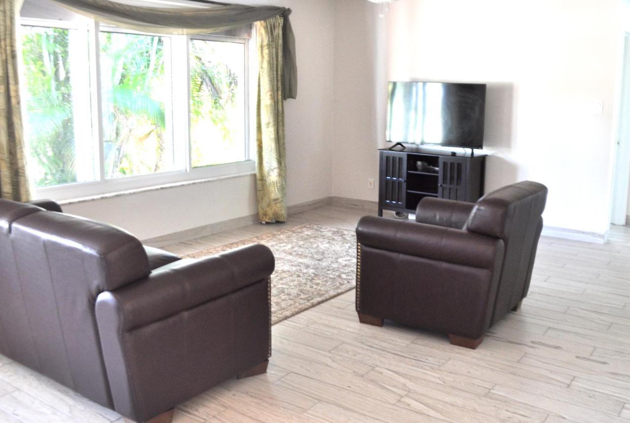 Lovely 3-Bd, Walk To Bars, 9 Min Drive From Beach! Heated Pool. Fort Lauderdale Exterior foto
