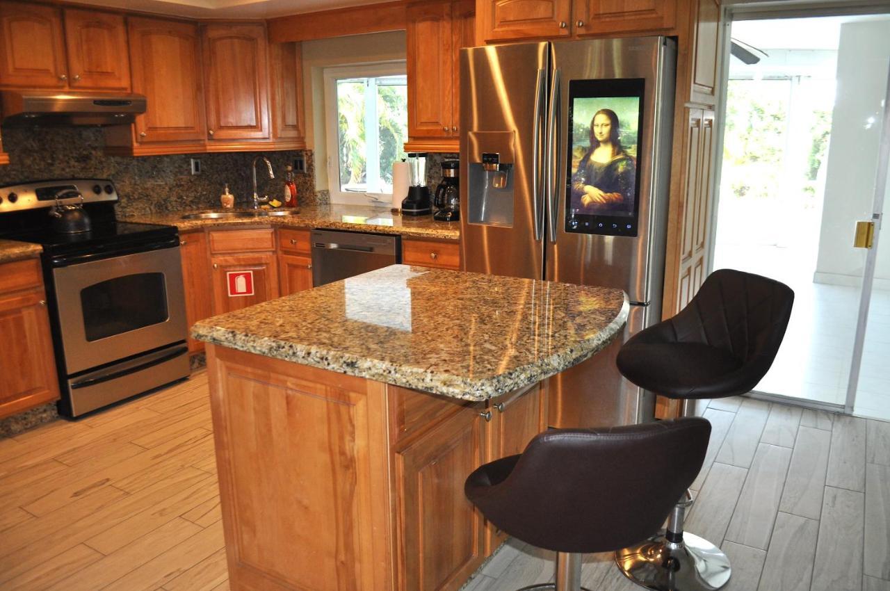 Lovely 3-Bd, Walk To Bars, 9 Min Drive From Beach! Heated Pool. Fort Lauderdale Exterior foto